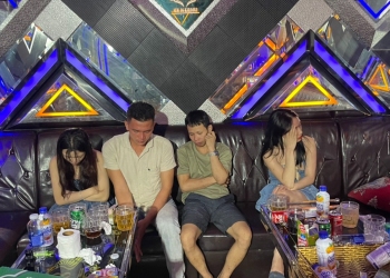 Các đối tượng tổ chức sử dụng trái phép chất ma túy tại quán karaoke