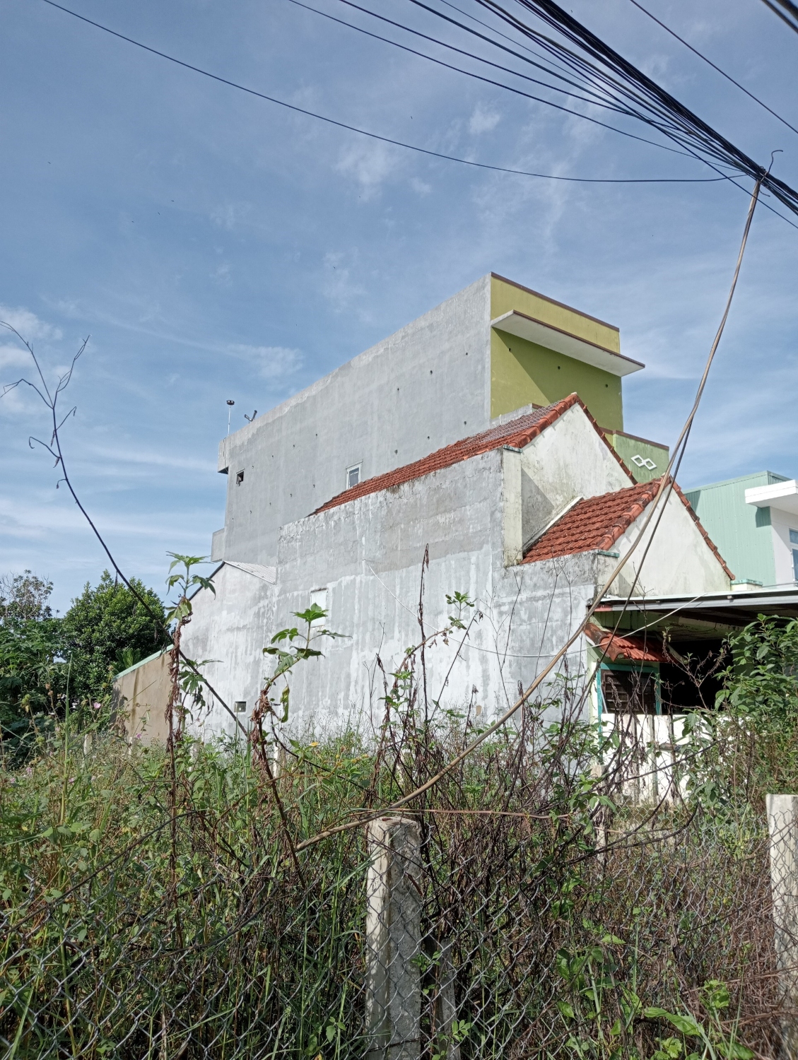 Một nhà yến tại xã Tam Phú, được xây dựng năm 2018