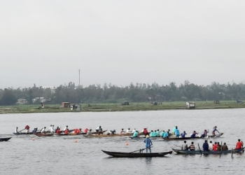 Giải đua thuyền truyền thống lần thứ I thôn Hòa Thượng (xã Tam Thanh)