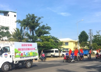 Diễu hành xe tuyên truyền trên địa bàn phường